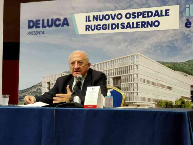 De Luca Salerno ospedale