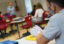 Covid, nove casi in una scuola di Somma Vesuviana: il sindaco la chiude
