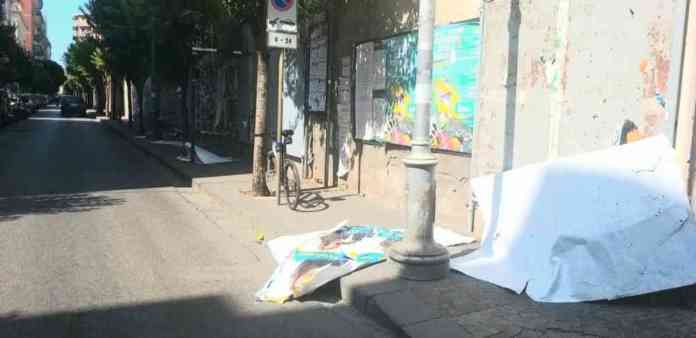 manifesti strappati elezioni salerno