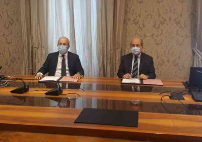 Da sx il presidente di Confcommercio Lucio Sindaco e il prefetto Raffaele Ruberto
