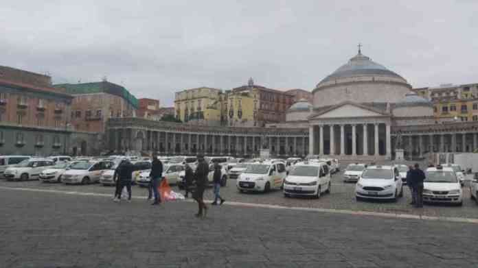 taxi piazza plebiscito