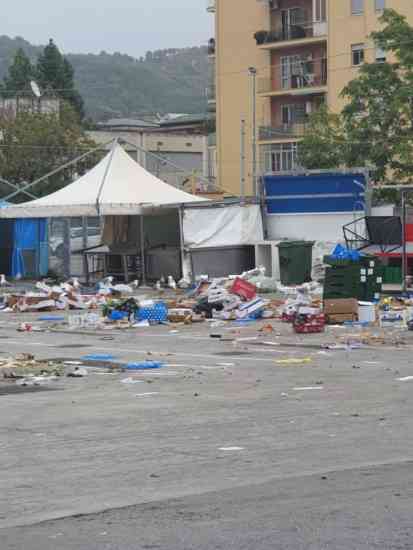 rifiuti mercato sa