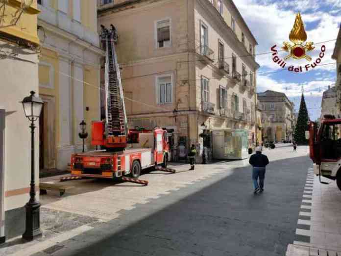 Interventi Vigili del Fuoco a Caserta per vento forte 22-11-2020.jpg 1