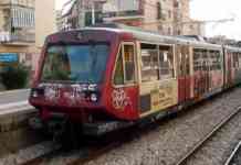 Trasporti: gruppo di giovani vandalizza treni nel Napoletano