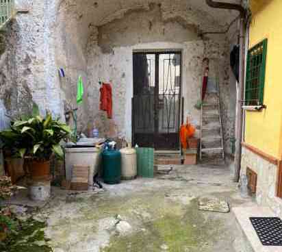 via brinchi solopaca abitazione