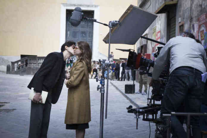 Amica Geniale_set._Ph Eduardo Castaldojpg