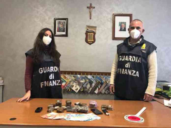 sequestro guardia di finanza