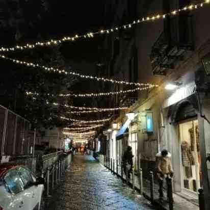 Natale luminarie natalizie chiaia