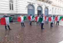 Flash mob degli ambulanti con richiesta al Prefetto: “Vogliamo tornare a lavorare”