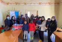 L’iniziativa solidale in pandemia: famiglie e ragazzi dello Sprar donano mascherine alla città
