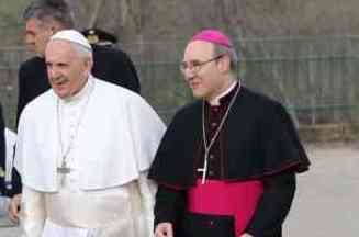 papa francesco accrocca