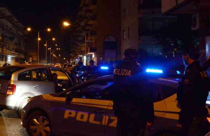 polizia-ps-113-sera-notte-pattuglia-controllo-posto-di-blocco