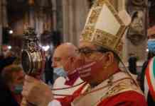 Covid, cardinale Sepe ancora in ospedale: salta cerimonia al Duomo