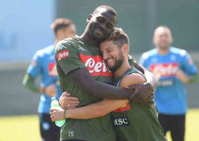 Koulibaly-Mertens-.