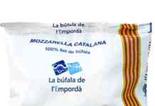 Falsa mozzarella di bufala Dop venduta in Spagna, denunciato caseificio iberico