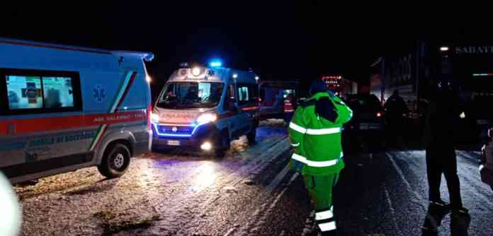 incidente ambulanza neve grandine