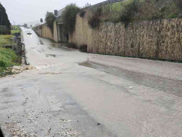 acqua contrada roseto