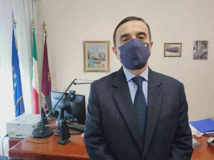 questore ficarra salerno