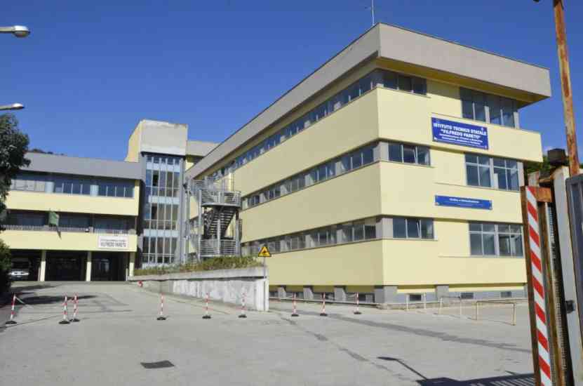 scuola pozzuoli