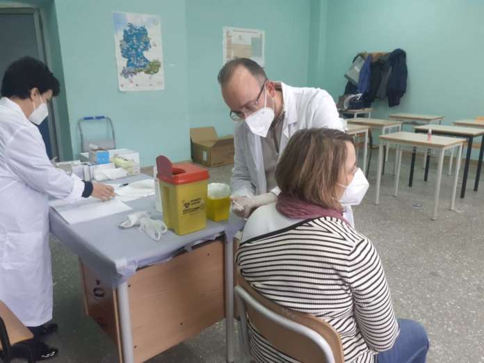 vaccino scuola alberti 1