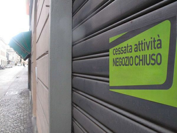 negozio chiuso covid
