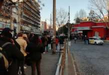 Napoli, bloccate le linee della Metro: a Cavour gli agenti evitano l’assembramento