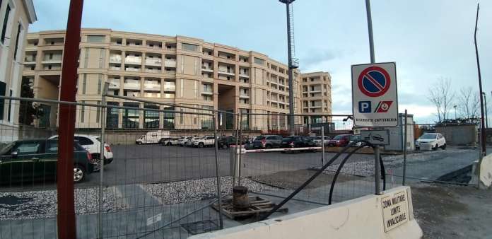 Parcheggio interno porto