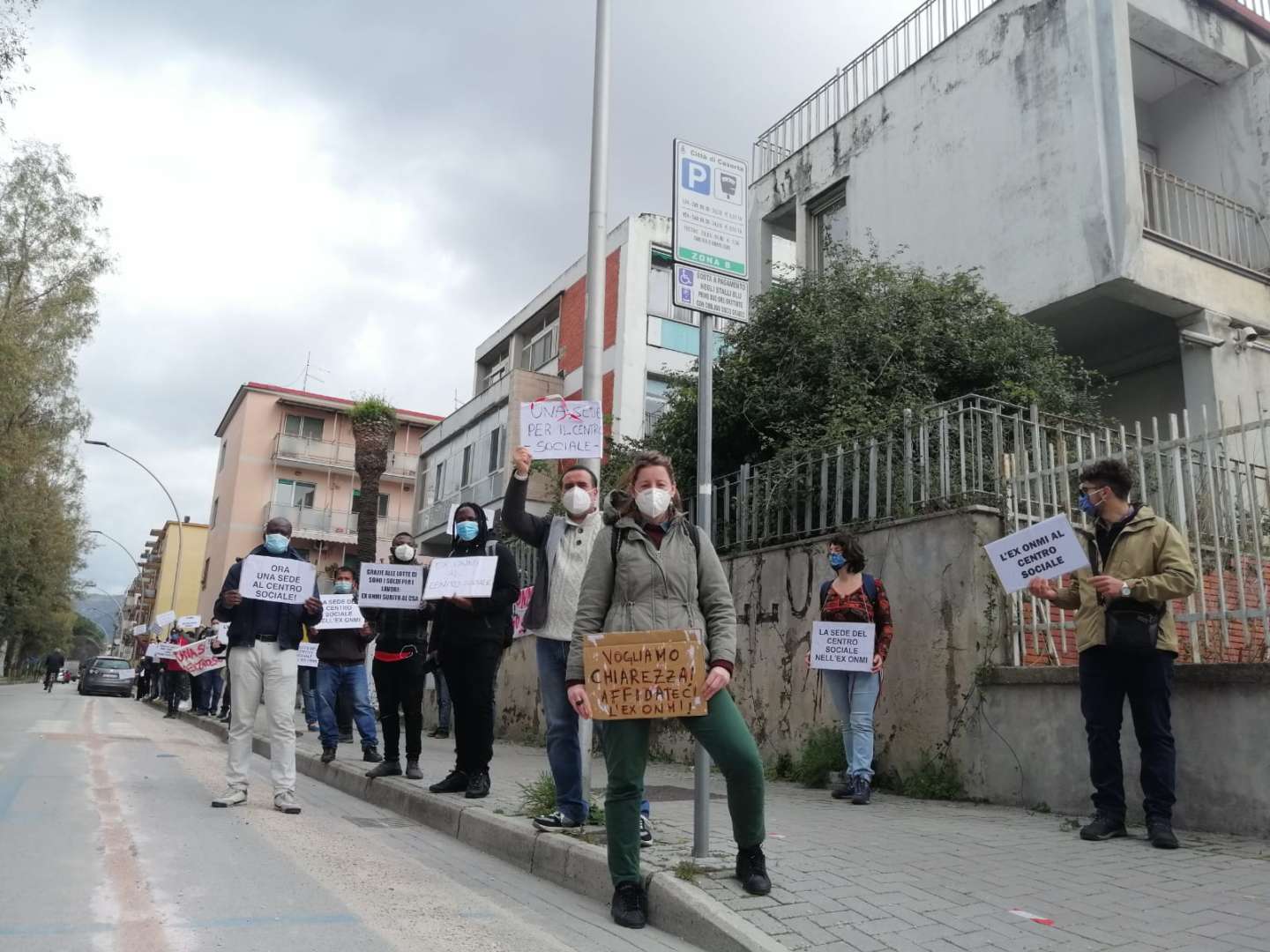 protesta centro sociale