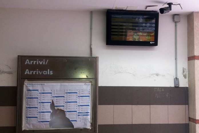 Tabella bruciata con telecamera