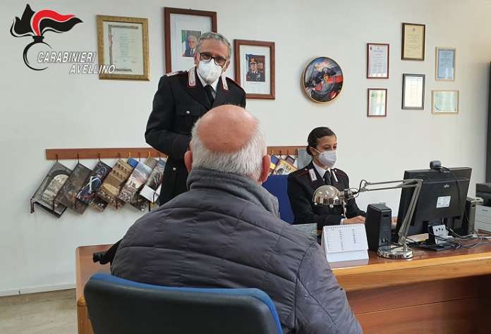 carabinieri e anziani