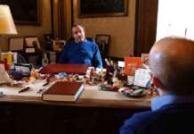 Dieci anni di de Magistris: “Lascio Napoli e i napoletani cambiati dentro” (VIDEO)