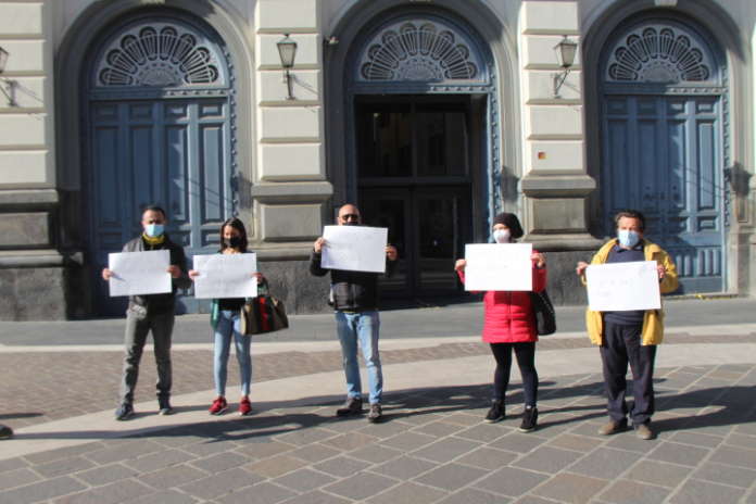 protesta commercianti palazzo del governo (5)