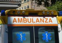 Ambulanza senza assicurazione, sequestrata dai Carabinieri a Napoli