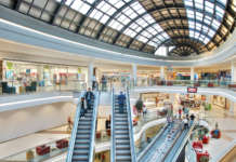Centri Commerciali aperti nel weekend, spunta la data: lunedì la cabina di regia