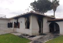 Villetta in fiamme in località balneare del Casertano. Sindaco: “Indagini siano veloci”