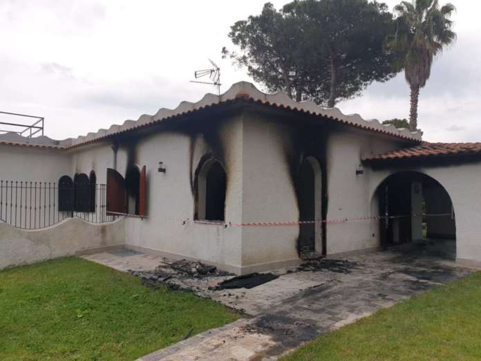 incendio baia domizia4
