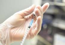 Vaccini: Campania, terza dose prof-forze dell’ordine dopo 6 mesi