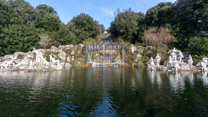 Fontana_Diana_e_Atteone_cascata