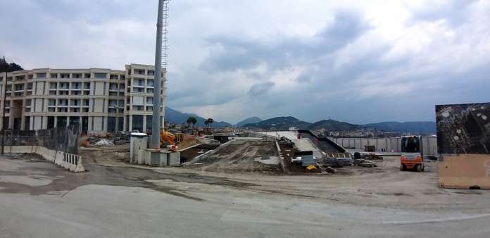 Piazza Libertà lato stazione marittima