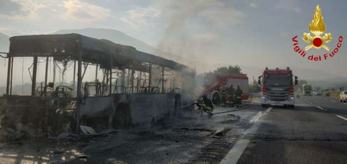 autobus fiamme san vittore2
