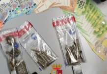 Trovato con più di 60 stecche di fumo: 45enne arrestato per spaccio