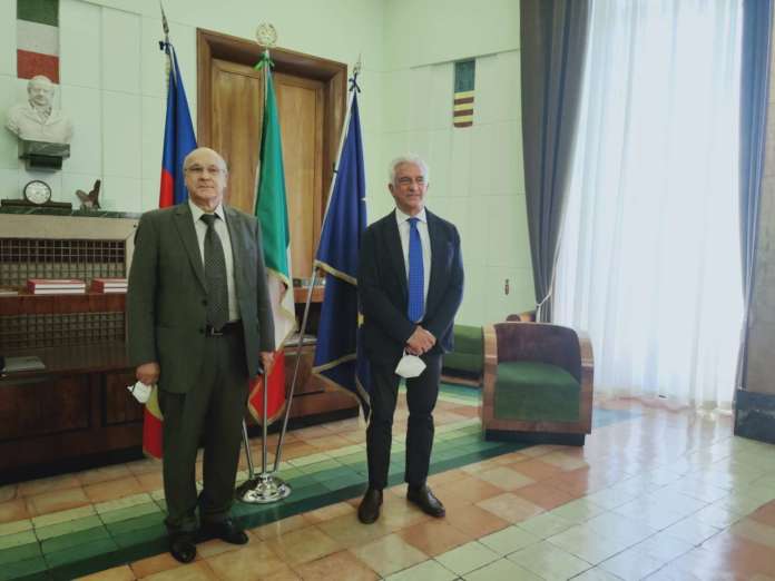 sindaco di salerno e ambasciatore algerino