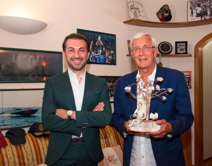 Marcello Lippi premiato da Antonio Larizza