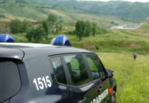 Sversavano e incendiavano rifiuti in area parco archeologico: braccianti denunciati