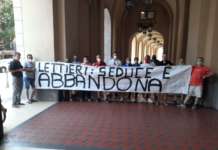 La Fabbrica, ex dipendenti in protesta sotto il Comune