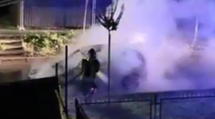 auto fiamme