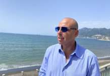 Mare sporco, Cammarota: ”Un cordone galleggiante che blocchi i rifiuti” (VIDEO)