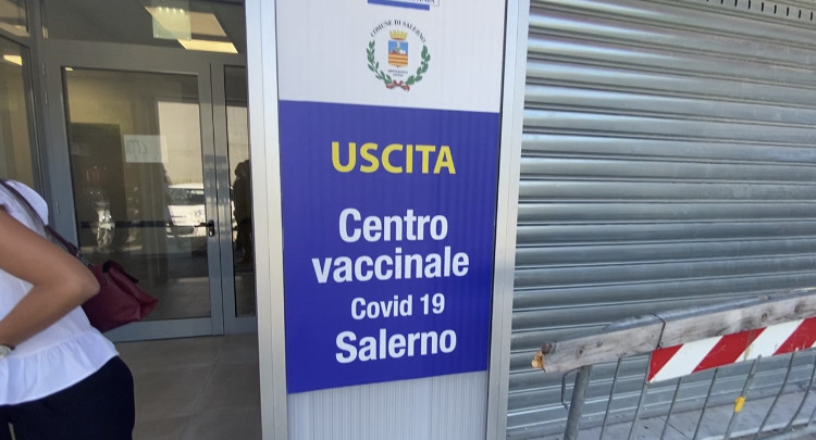 centro vaccinale salerno