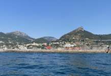 Molo Manfredi, le foto dal mare che mostrano l’allungamento