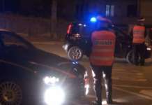 Ladri in fuga: intercettati dai Carabinieri abbandonano auto e scappano a piedi